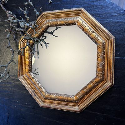 Зеркало восьмигранное в деревянной раме 39 см Италия