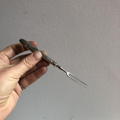 Вилка двузубец для закусок