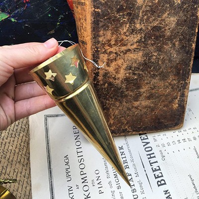 Ваза подвесная конус латунь