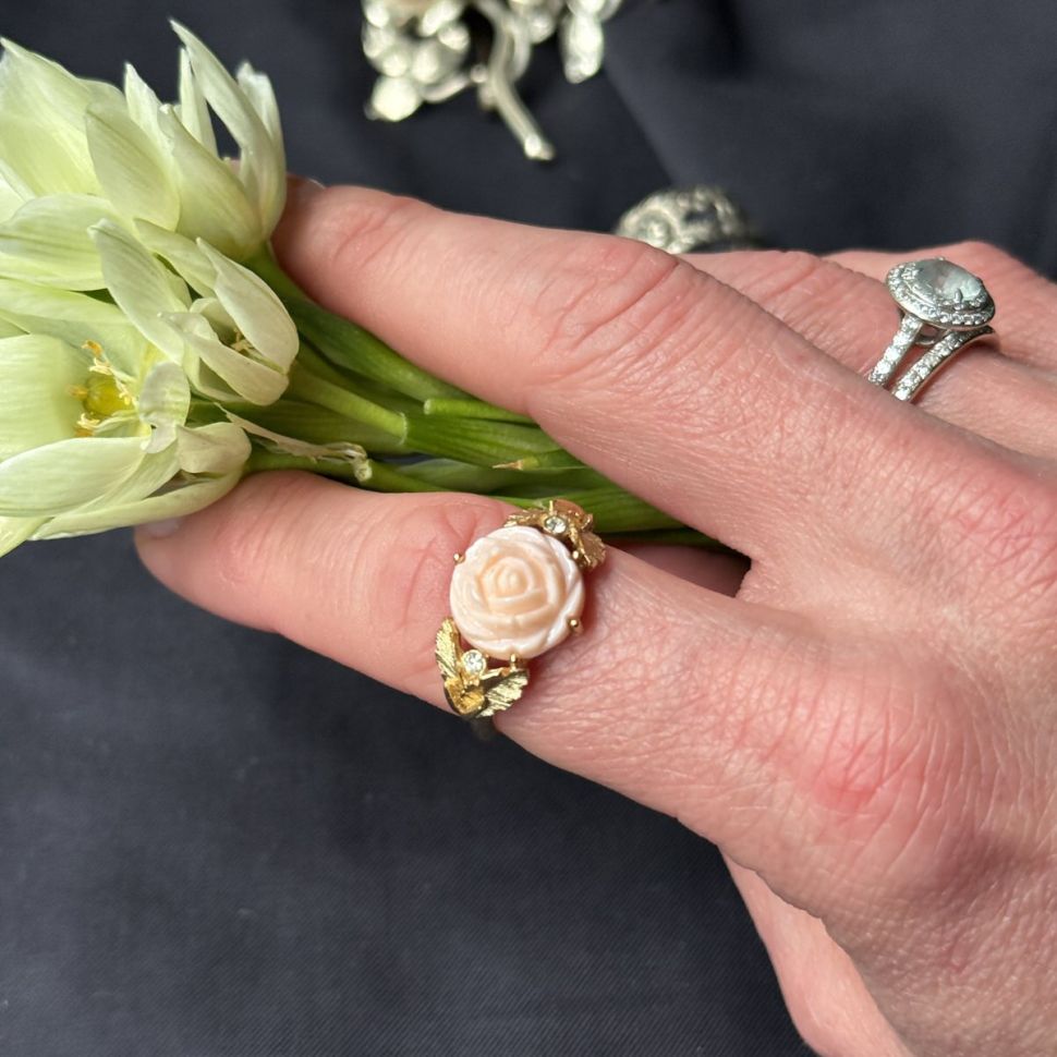 Кольцо с кораллом Avon позолота