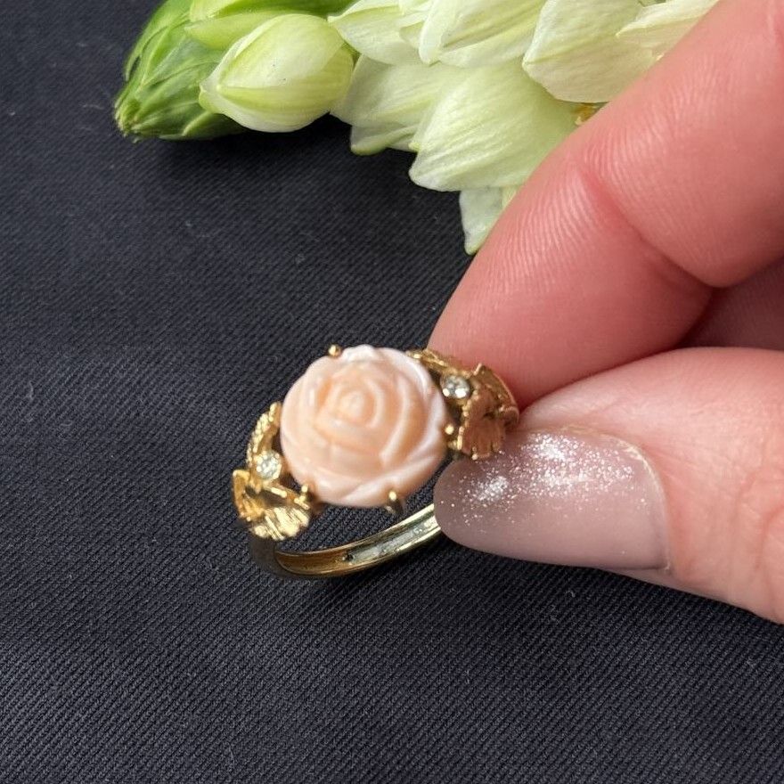 Кольцо с кораллом Avon позолота