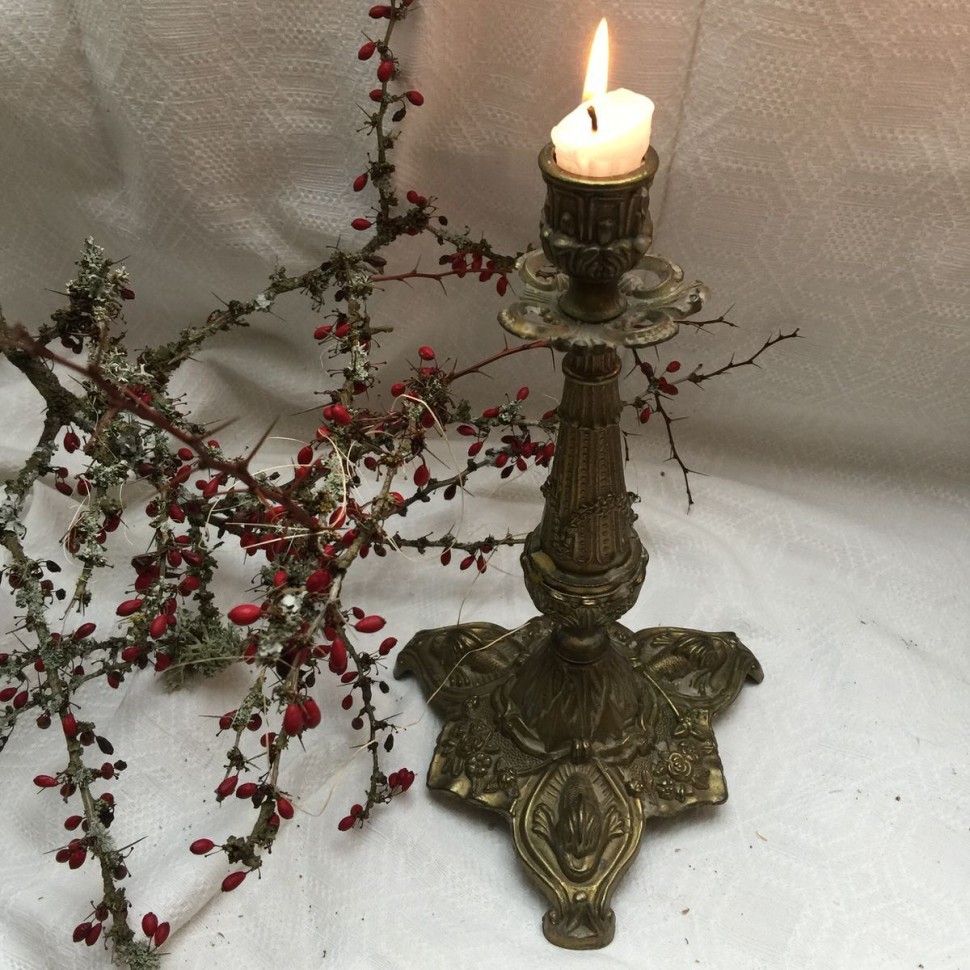 Подсвечник с рыбами и цветами, метал с окраской, слом вверху цветка