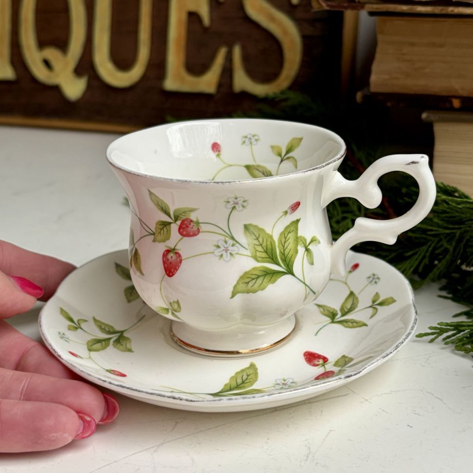 Кофейная пара Royal Canterbury Strawberry Fidd 180 мл Англия