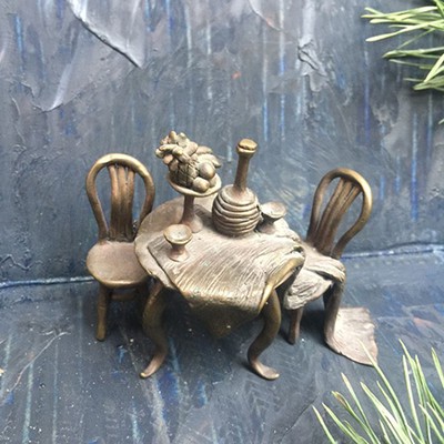 Бронзовая композиция Столик