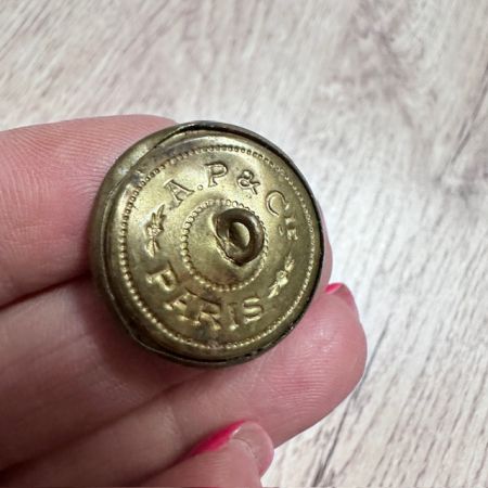 Пуговица старинная Олень 2,5 см латунь