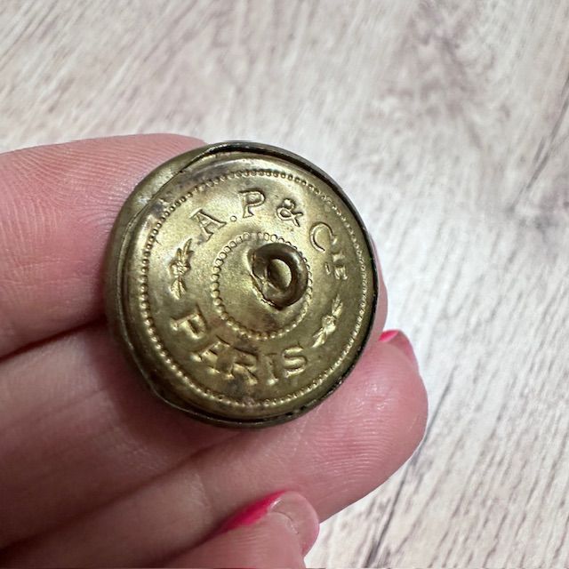 Пуговица старинная Олень 2,5 см латунь