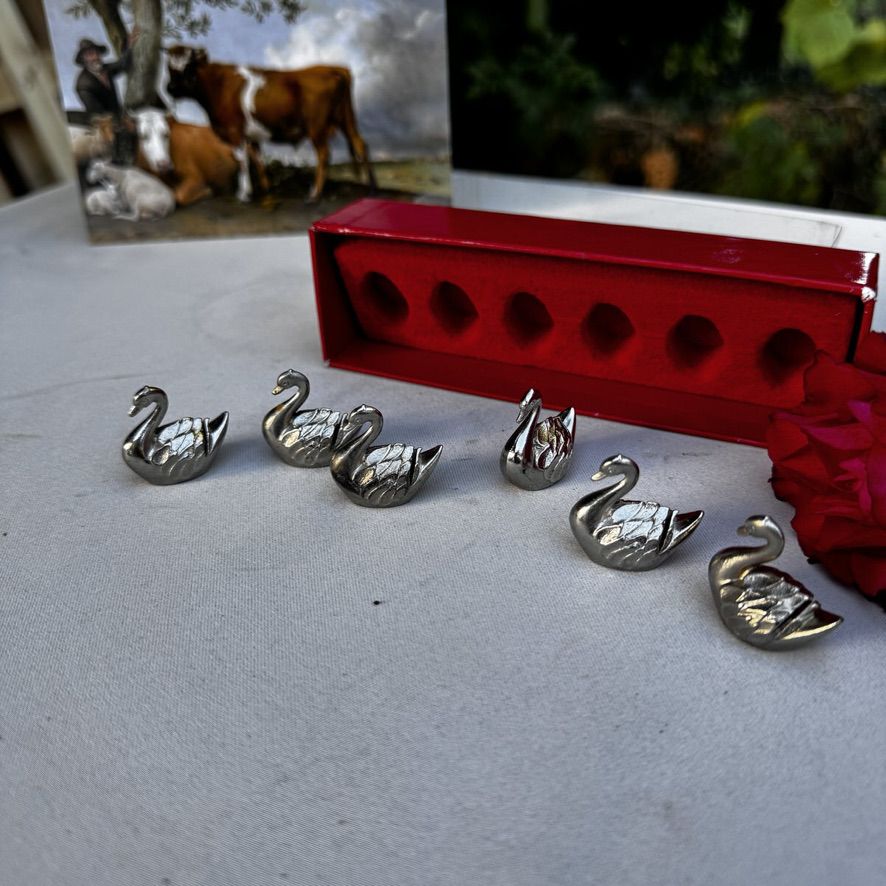 Подставка сервировочная для именной карточки Лебедь малый 2,5 см