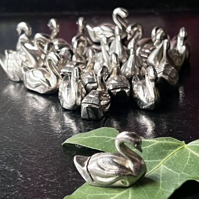 Подставка сервировочная для именной карточки Лебедь малый 2,5 см