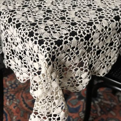 Скатерть молочного цвета 150х200 см ручная работа