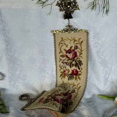 Вышивка сонетка на латунных держателях с колокольчиком 20х120 см 