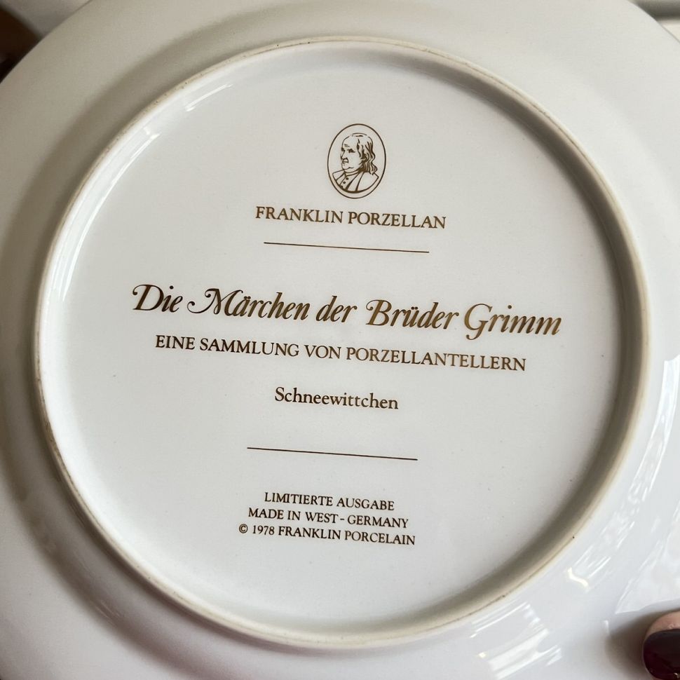 Тарелка Franklin Porcelain Сказки Белоснежка и семь гномов 1978 г. W.Germany