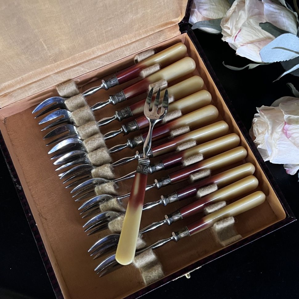 Вилка десертная 17 см сталь серебрение Франция