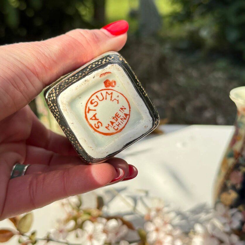 Ваза Satsuma фарфор роспись 50-е гг Шинуазри зеленая 13 см