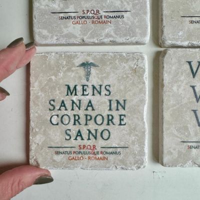 Плитка Изречение Цезаря 10х10 см мрамор Италия