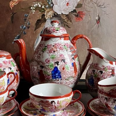 Чайник Гейши на прогулке 1,3 л фарфор Япония 