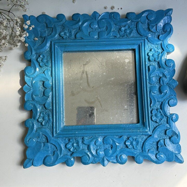 Зеркало 31х31см в деревянной раме