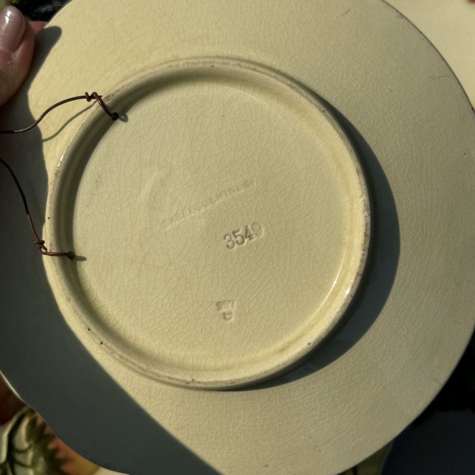 Тарелка Sarreguemines 22 см майолика Франция