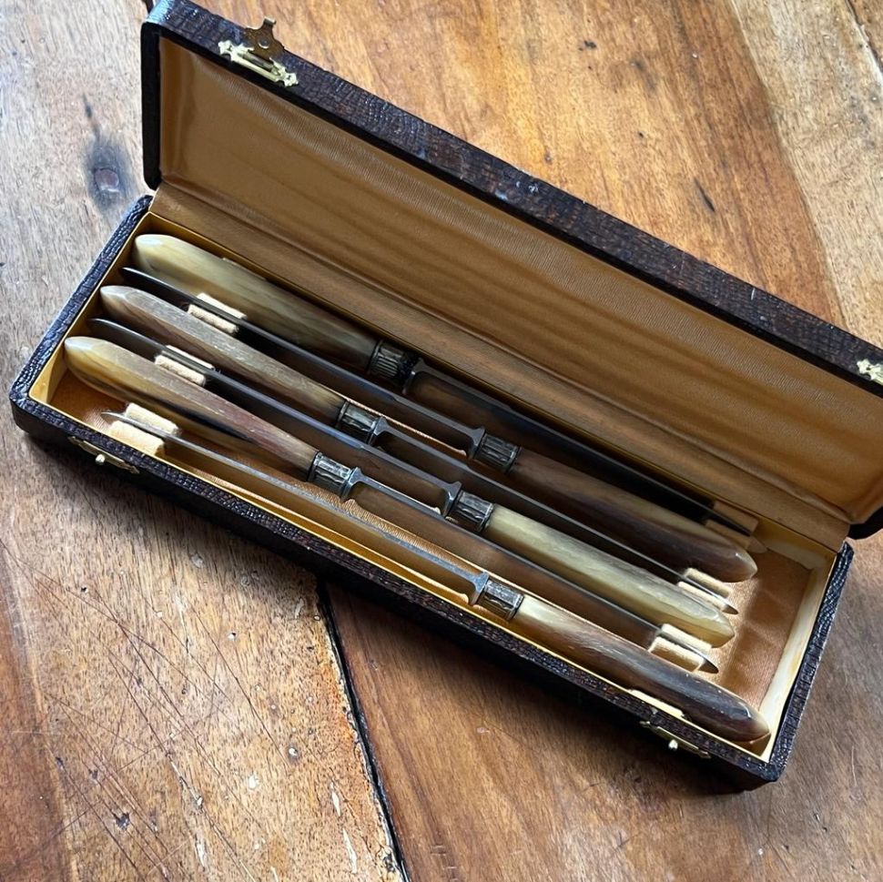 Нож столовый 24 см металл кость Франция