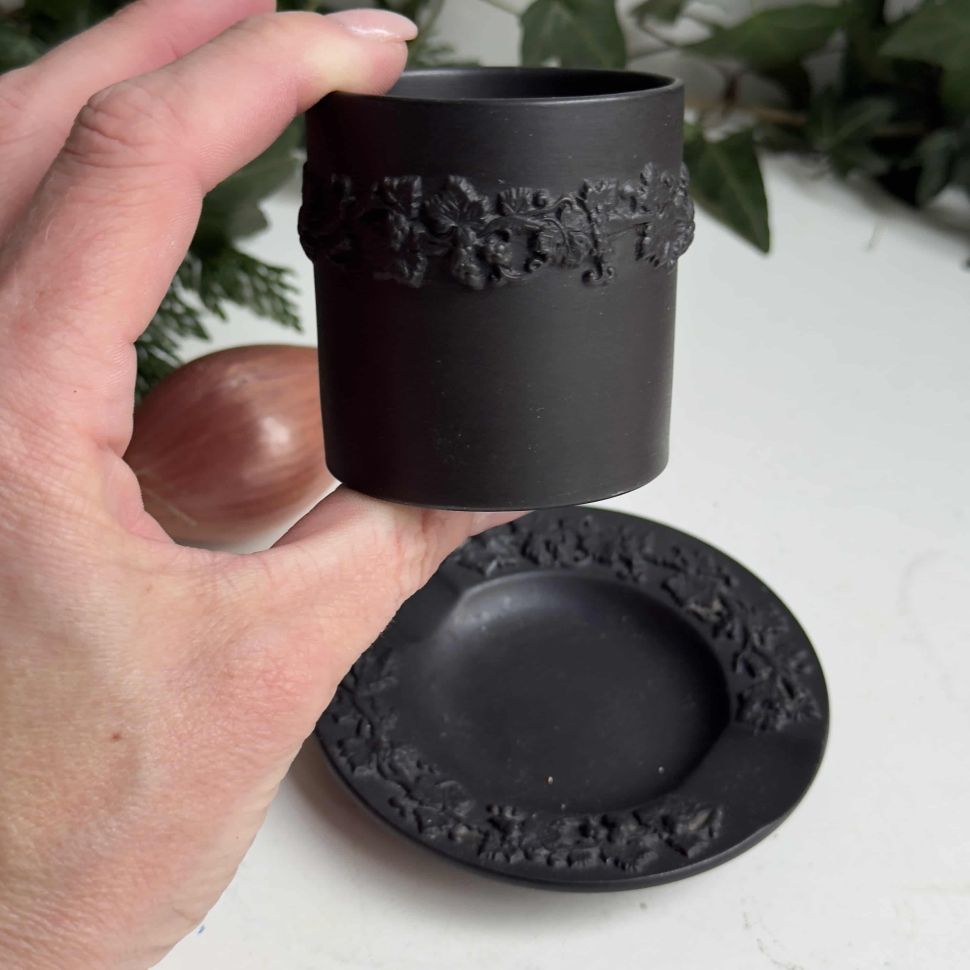 Стакан солонка Wedgwood бисквитный фарфор черный 100 мл Англия