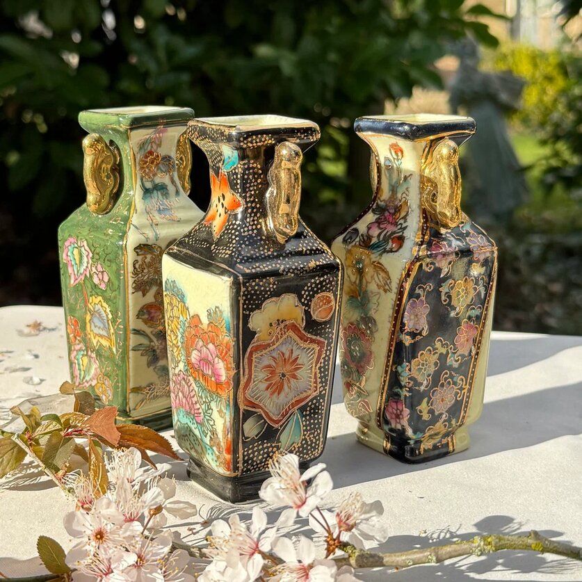 Ваза Satsuma фарфор роспись 50-е гг Шинуазри черная 13 см