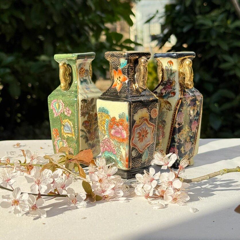 Ваза Satsuma фарфор роспись 50-е гг Шинуазри черная 13 см