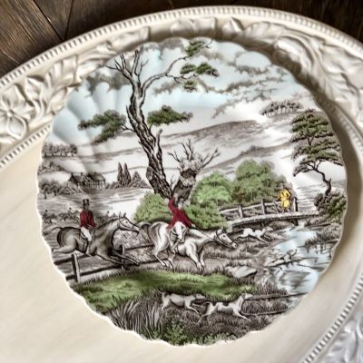 Тарелка 23 см с рельефным краем MYOTT The Chase Staffordshire