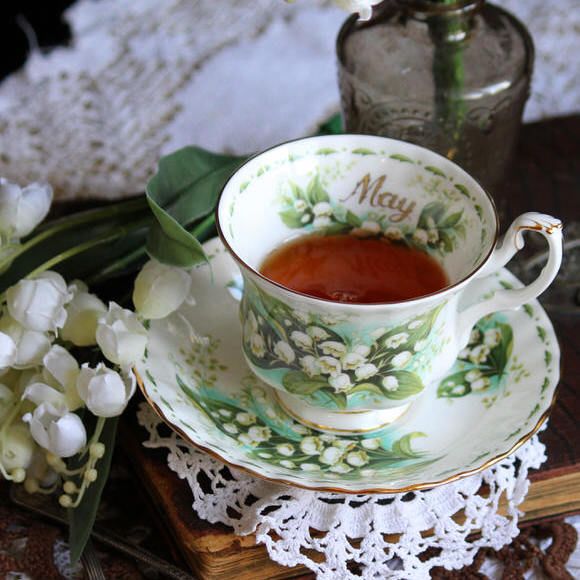 Чайная пара Royal Albert Май 1970 г. 12 месяцев 2 категория