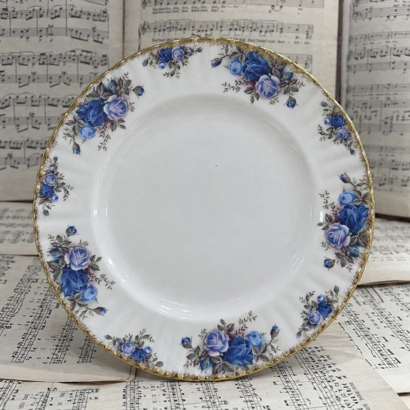 Тарелка Royal Albert Moonlight Rose 27 см фарфор Англия