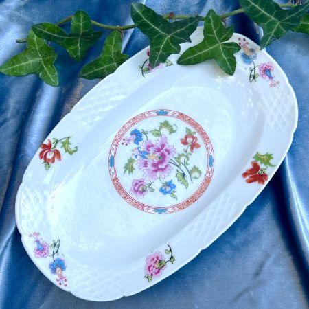Блюдо овальное Berry Haute Porcelain Wen 23 см Франция
