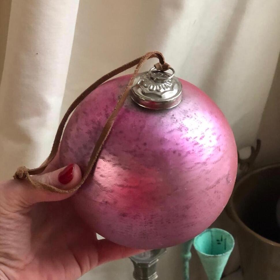 Шар елочный 13 см розовый стекло