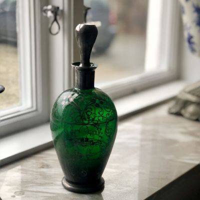 Графин Город, зеленое стекло, ручная роспись, пробка