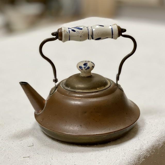 Чайник медный с керамическими ручками старый