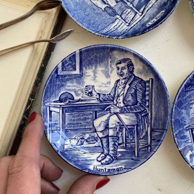 Блюдце Wedgwood 11 см "Алкоголики" Hantsman