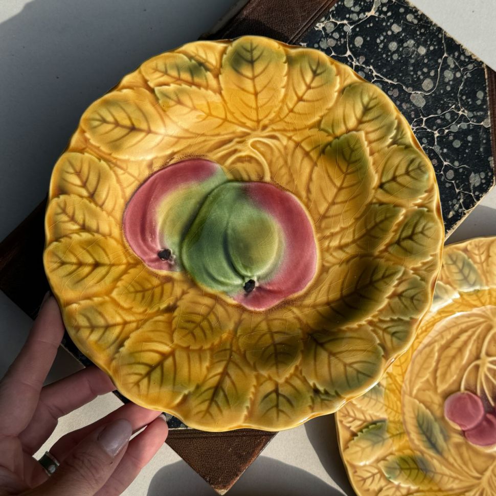 Тарелка Sarreguemines 20 см Фрукты майолика Франция