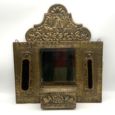 Зеркало настенное со щетками набор 54 см латунь чеканка 150 лет