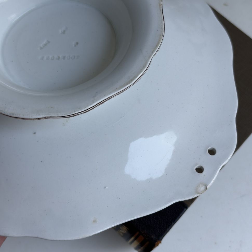 Блюдо на ножке Wedgwood 23 см Англия конец 19 века изъян