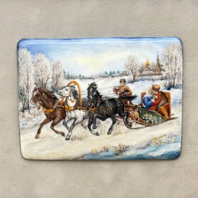 Картина Тройка финифть 15х17 см в деревянной раме