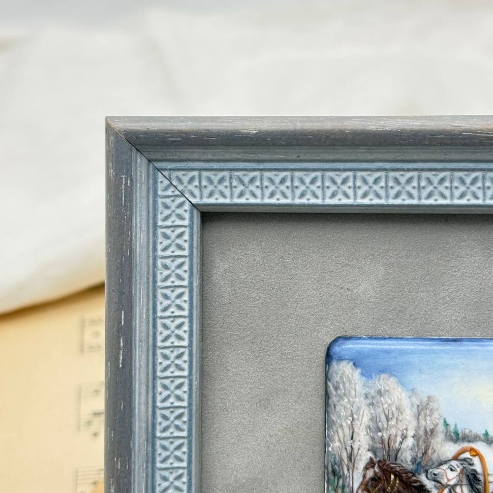 Картина Тройка финифть 15х17 см в деревянной раме