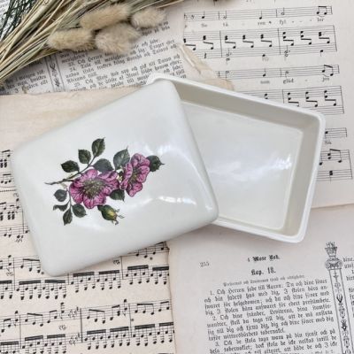 Шкатулка паштетница масленка Wedgwood Briar Rose 13 см Англия