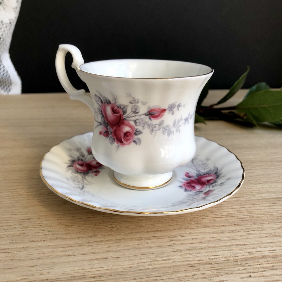 Чайная пара Букет Роз Royal Albert Англия