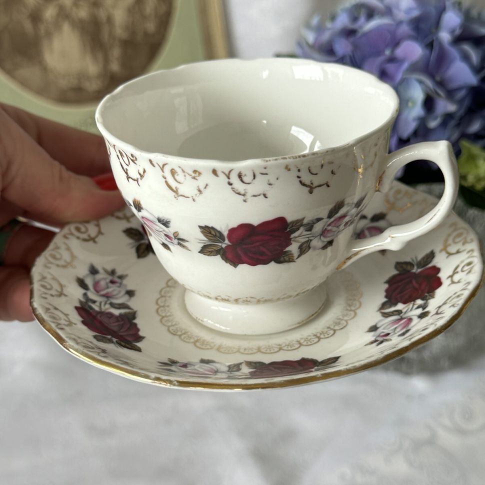 Чайная пара Colclough Розы 190 мл Англия 