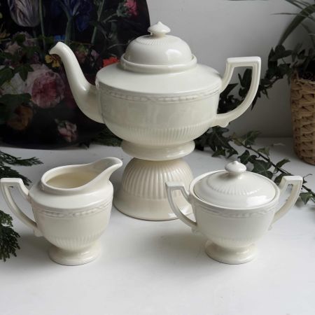 Молочник Royal Creamware Recamier 250 мл фарфор Англия     