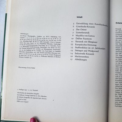 Книга Гончарное искусство на протяжении веков на немецком языке