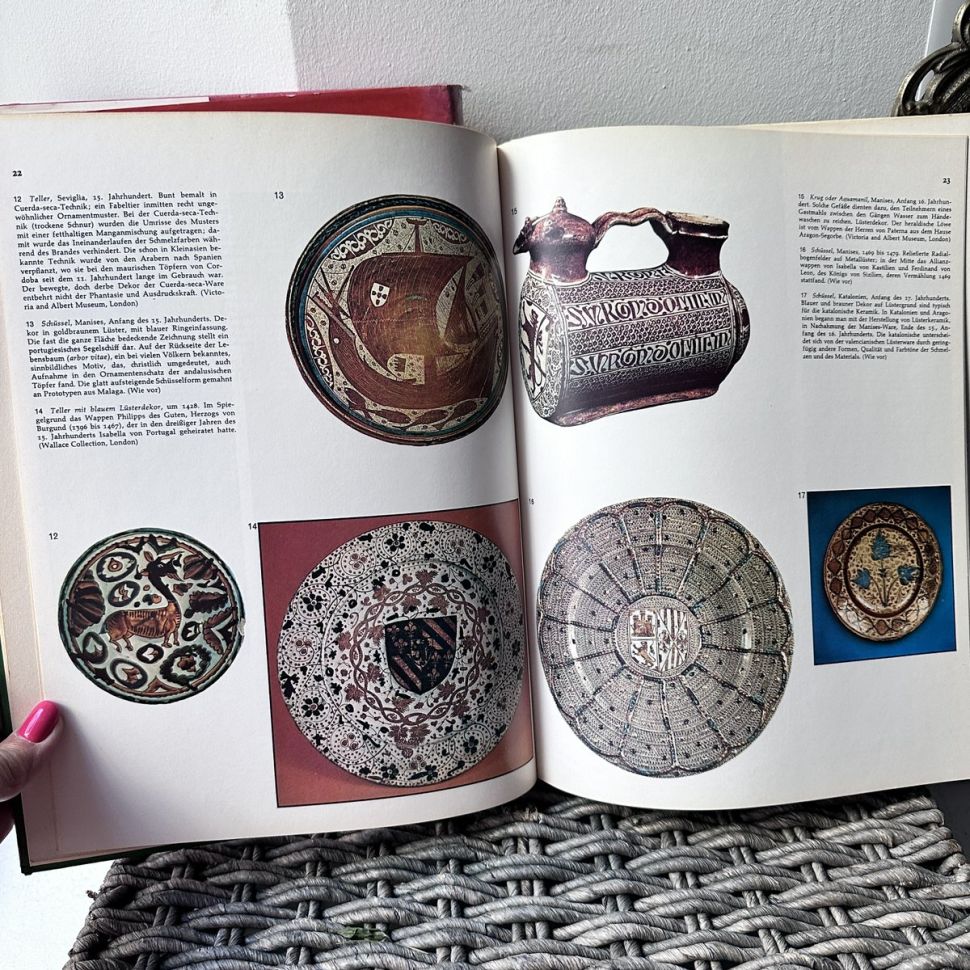 Книга Гончарное искусство на протяжении веков на немецком языке