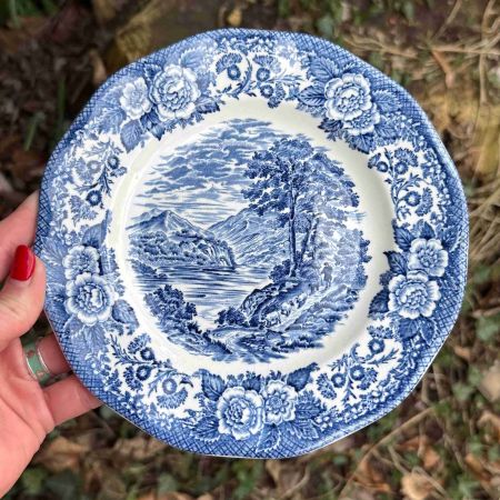 Тарелка Lochs Of Scotland Enoch Wedgwood 20 см фарфор Англия
