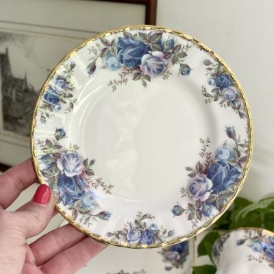 Тарелка для завтрака Royal Albert Moonlight Rose 21 см фарфор Англия 
