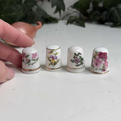Наперсток Цветы 3 см фарфор 