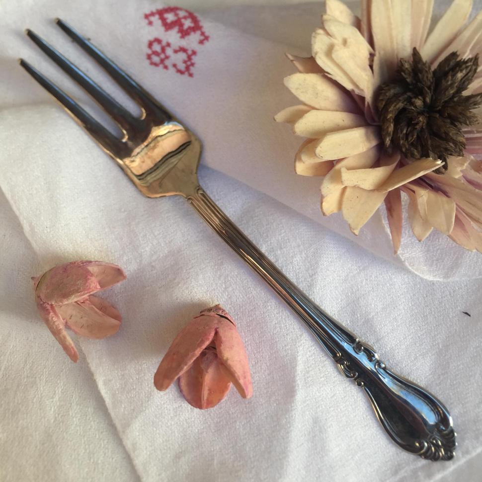 Вилка для закусок мельхиор