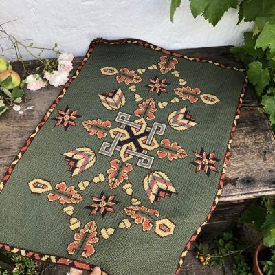 Панно вязаное настенное 68х48 см.