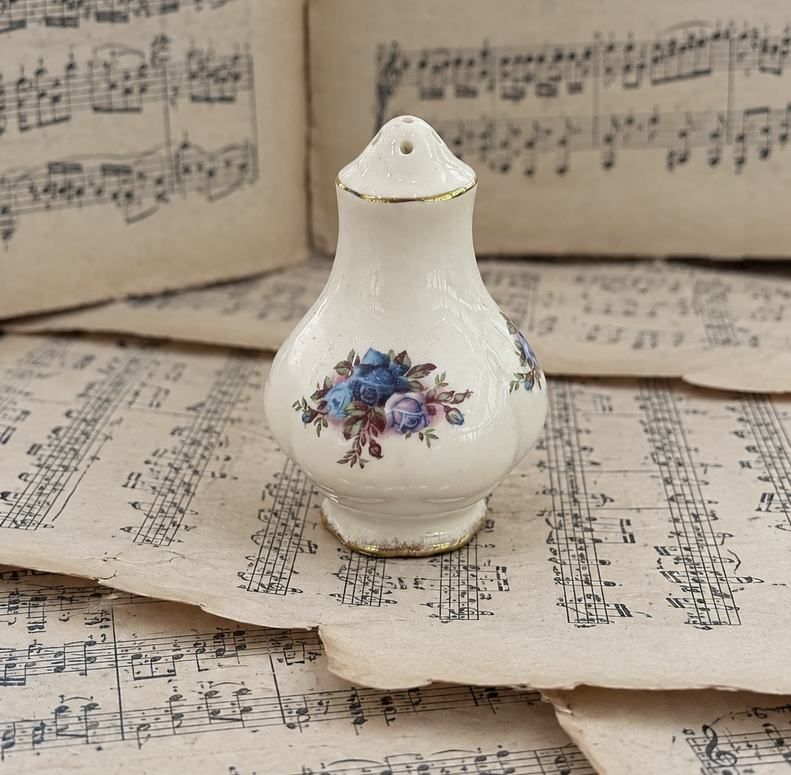 Солонка Royal Albert Moonlight Rose 8 см фарфор Англия